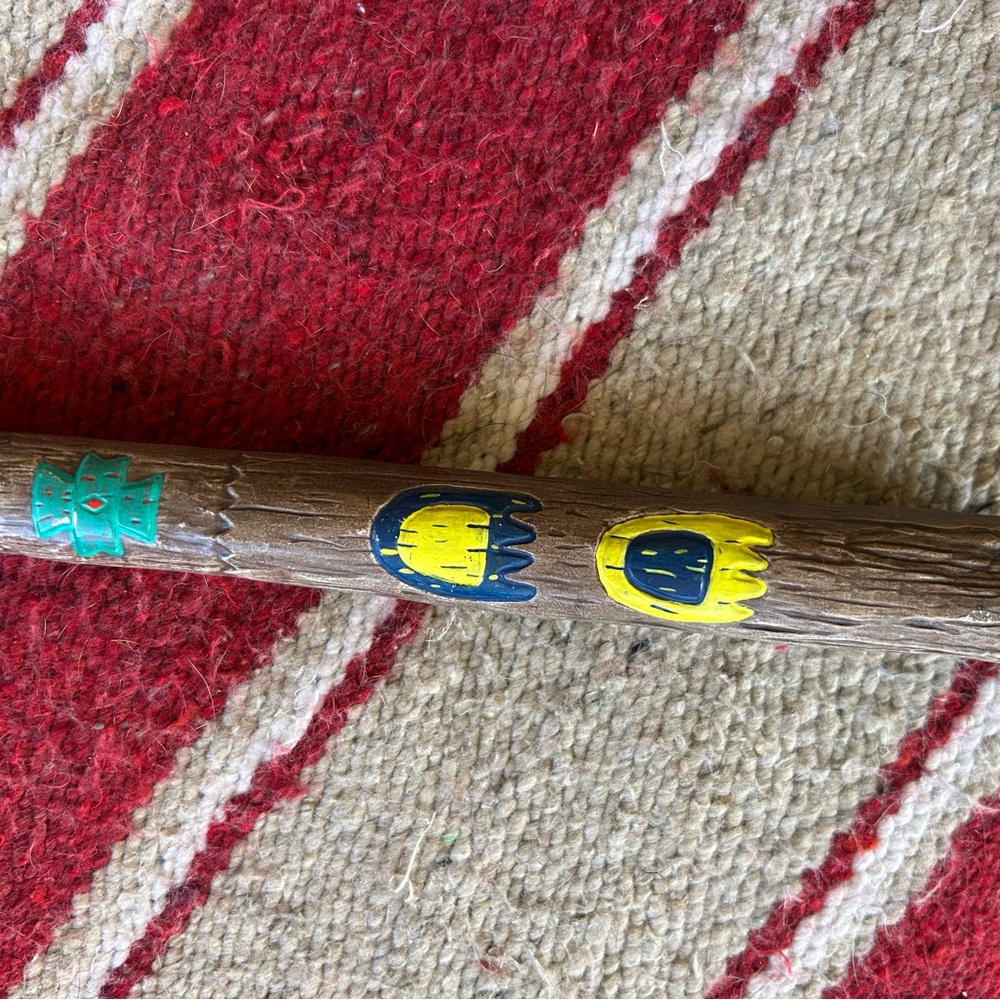 Handcrafted ceramic vintage tomahawk with Colorful Accents decorative - Picture 5 of 11